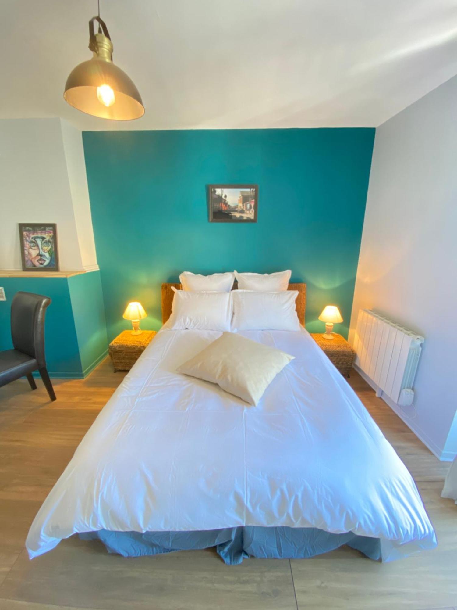 Au Pont D'Olt Hotel Saint-Come-d'Olt Phòng bức ảnh