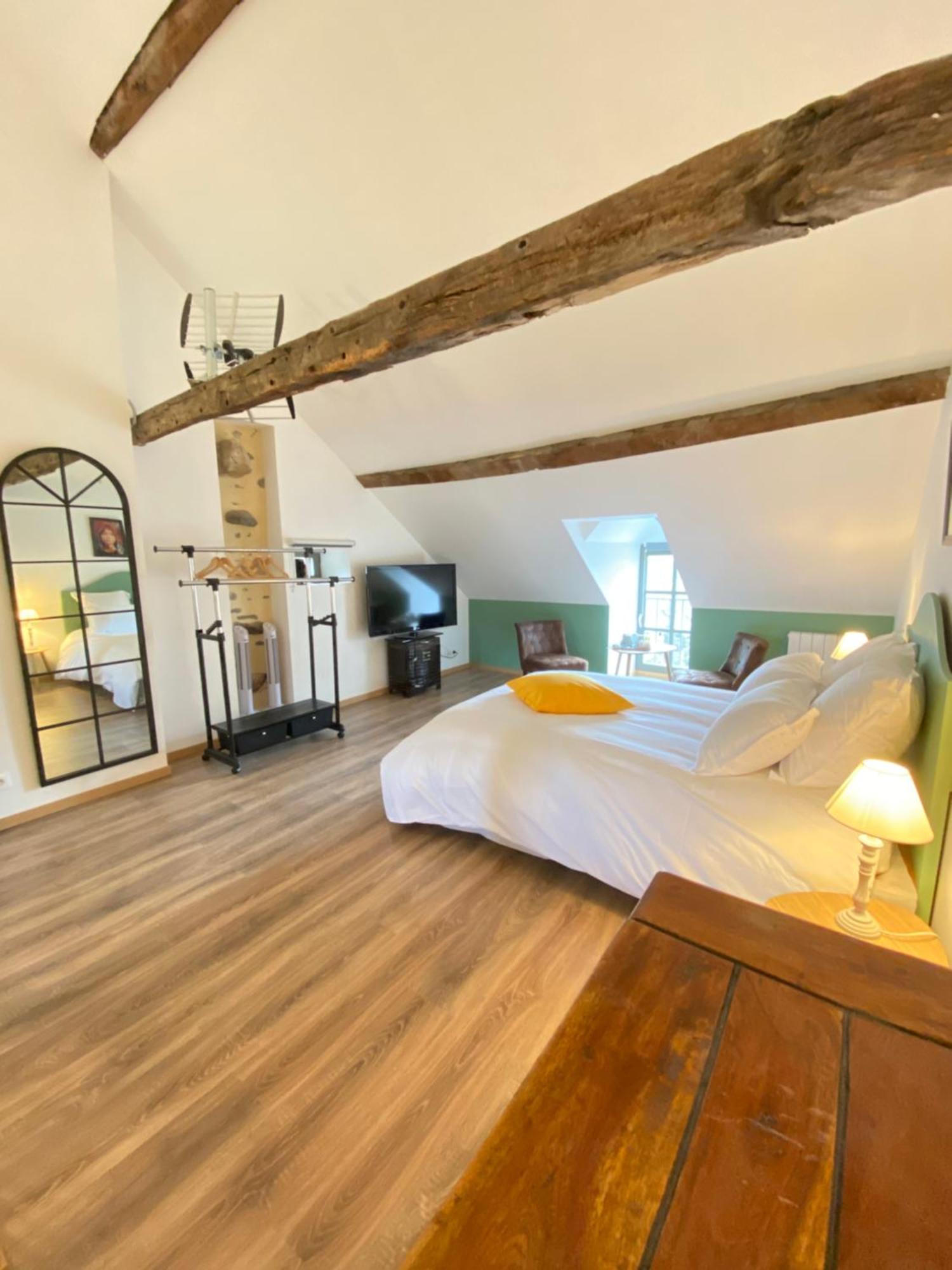 Au Pont D'Olt Hotel Saint-Come-d'Olt Phòng bức ảnh